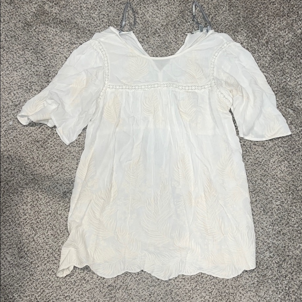 Women’s linen white blouse